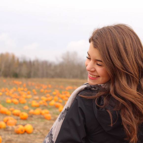 Meet your Posher, Abby - Picture 1 of 1